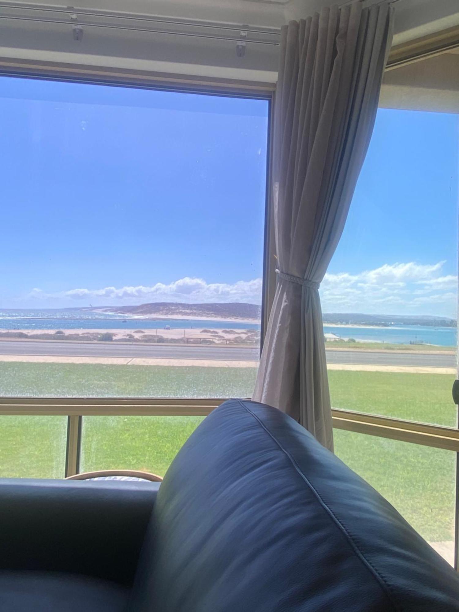 Pelican Shore Oceanfront Villa 6 Kalbarri Eksteriør billede