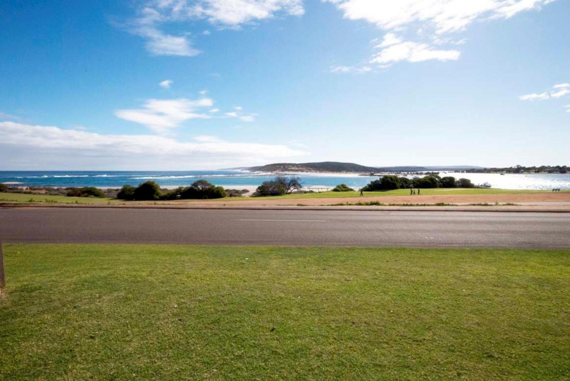 Pelican Shore Oceanfront Villa 6 Kalbarri Eksteriør billede